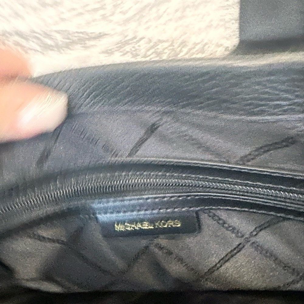 Michael Kors black genuine leather bag - Picture 2 of 3